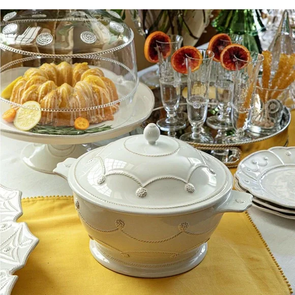 Juliska Berry & Thread Casserole Dish with Lid - Brand New in Box - Picture 6 of 8